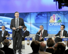 <strong>冯德莱恩的曲指当</strong>